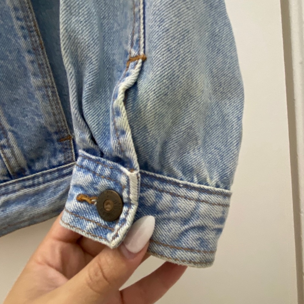 NOT AVAILABLE - Picture 4 of 5